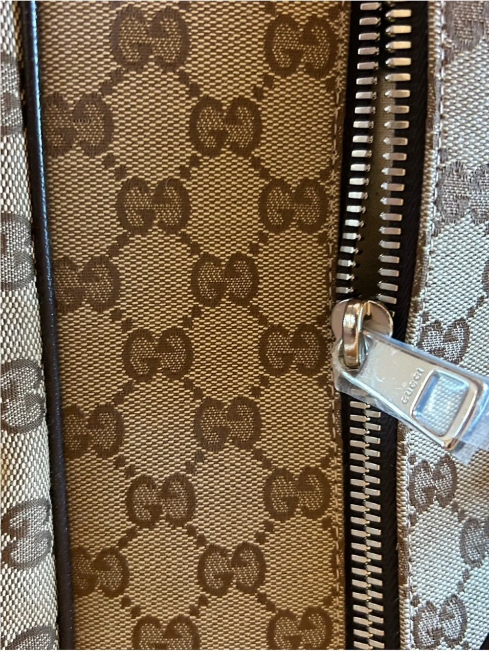 Unisex, Gucci, beige GG supreme canvas weekend with dark brown trim made Italy